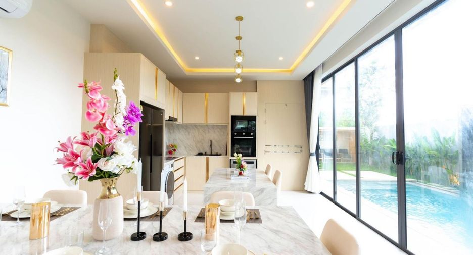 For rent and for sale 4 bedrooms villa in Mueang Phuket, Phuket