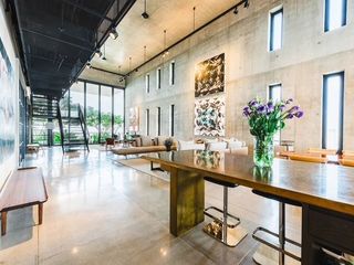 For sale 4 bed condo in Yan Nawa, Bangkok