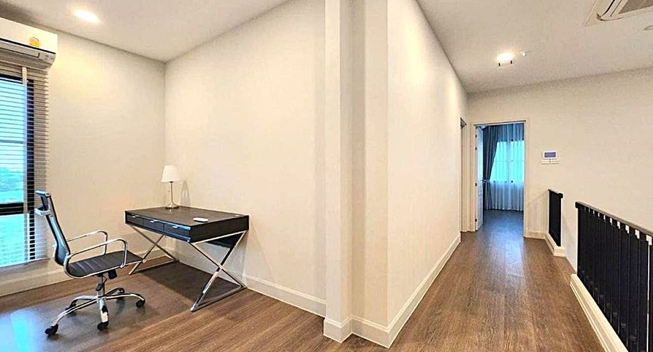 Haus zur Miete mit 4 Zimmer in Saphan Sung, Bangkok