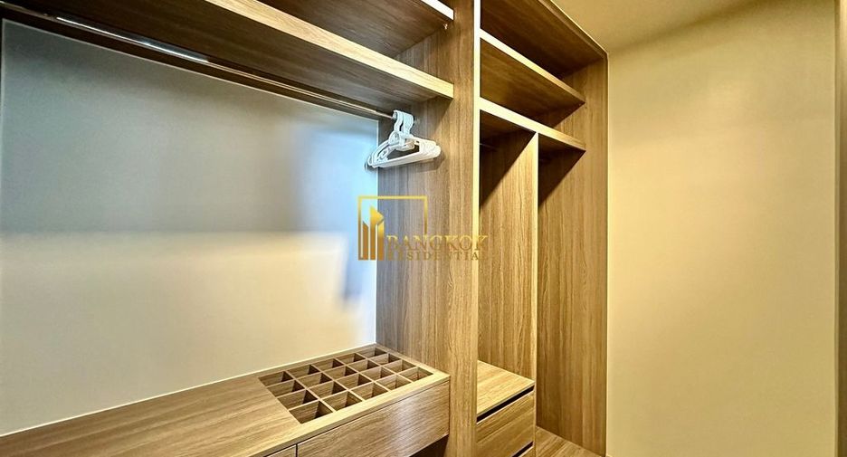 Condo en alquiler de 3 habitaciones en Khlong Toei, Bangkok