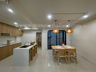 For sale 2 bedrooms townhouse in Phra Khanong, Bangkok