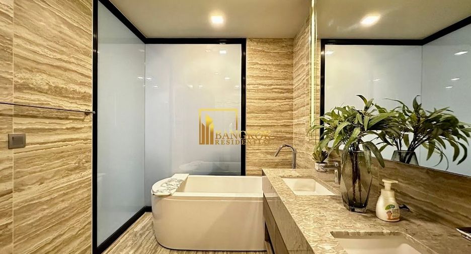 For rent 2 ベッドルーム condo in Khlong Toei, Bangkok
