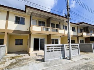 For rent 3 bed townhouse in Bang Len, Nakhon Pathom