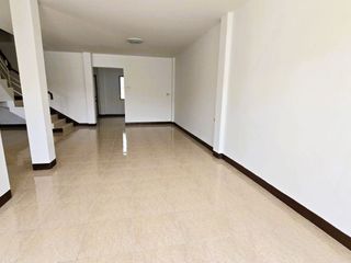 For rent 3 bed townhouse in Bang Len, Nakhon Pathom