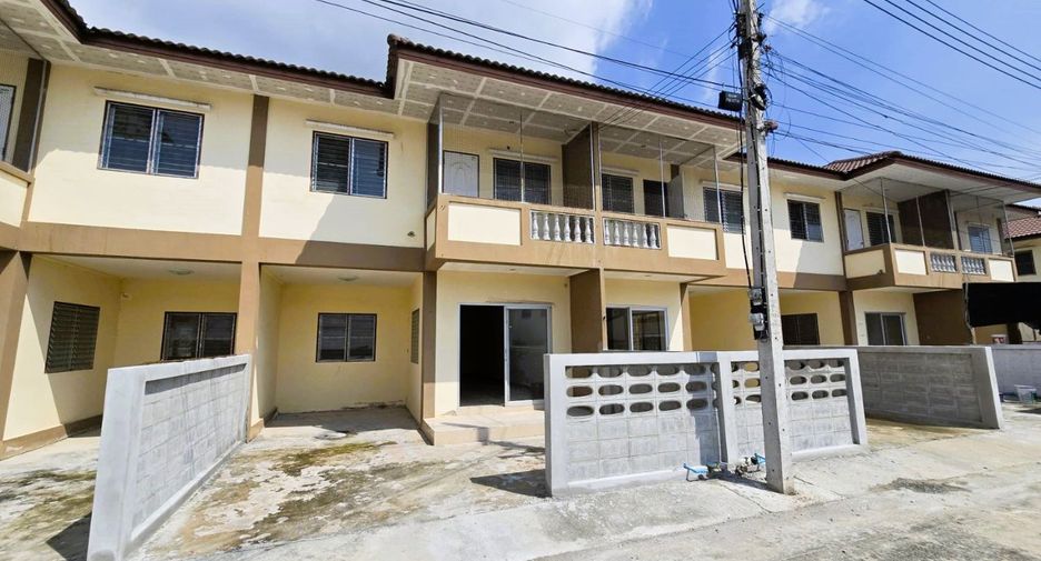 For rent 3 ベッドルーム townhouse in Bang Len, Nakhon Pathom