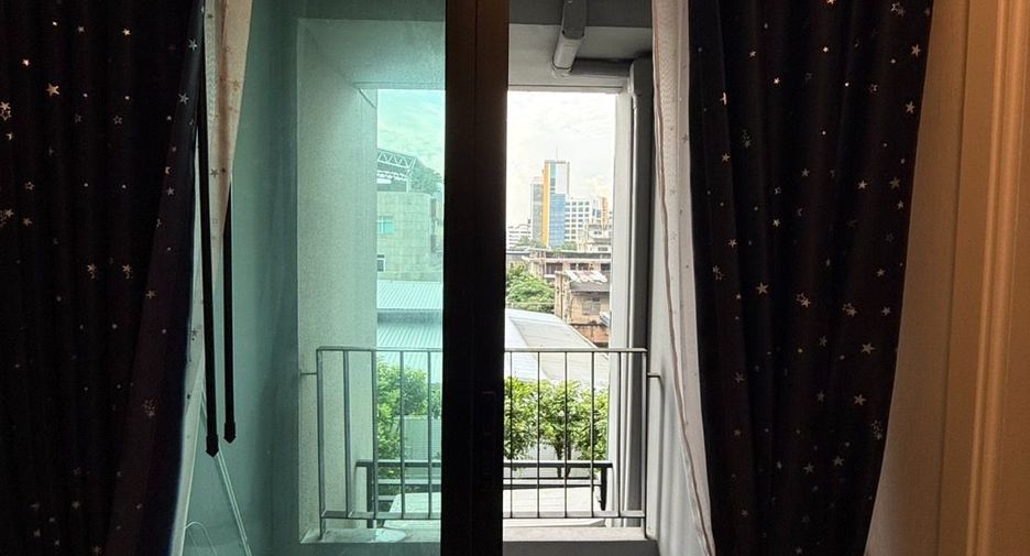For sale 1 Beds condo in Khlong Toei, Bangkok