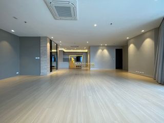 For rent 3 bedrooms condo in Bang Kho Laem, Bangkok