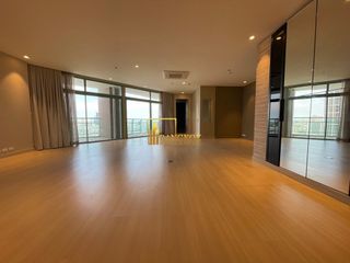For rent 3 bedrooms condo in Bang Kho Laem, Bangkok