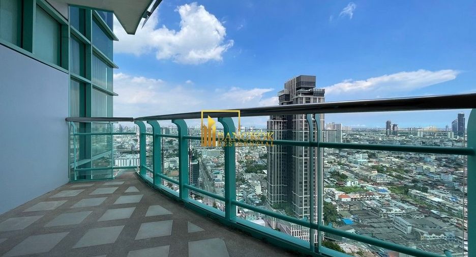 For rent 3 bedrooms condo in Bang Kho Laem, Bangkok