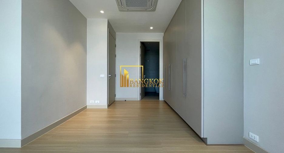 For rent 3 bedrooms condo in Bang Kho Laem, Bangkok