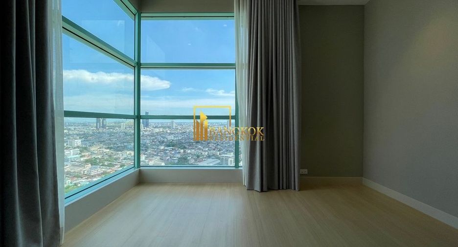 For rent 3 bedrooms condo in Bang Kho Laem, Bangkok