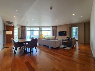 For rent 3 bedrooms condo in Bang Kho Laem, Bangkok
