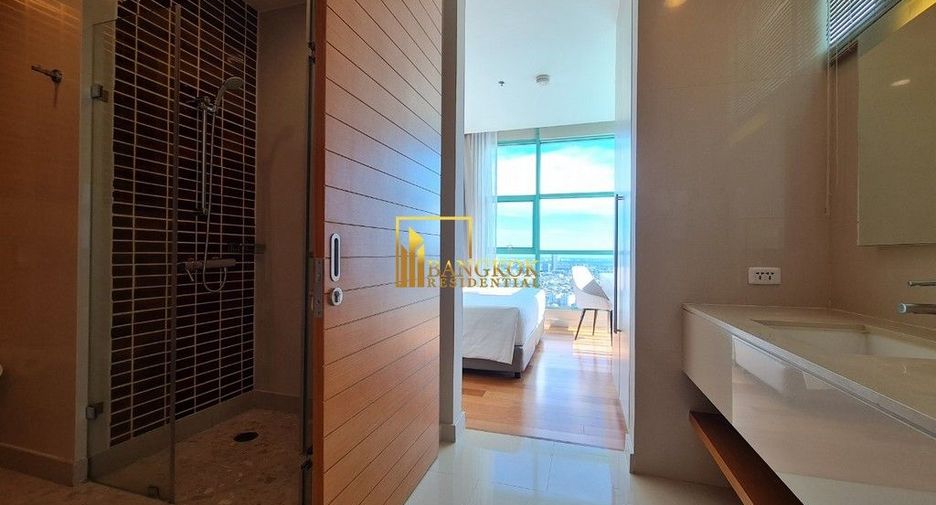 For rent 3 bedrooms condo in Bang Kho Laem, Bangkok