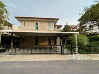 For sale 4 bedrooms house in Khan Na Yao, Bangkok