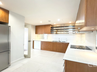 For sale 3 bedrooms condo in Watthana, Bangkok