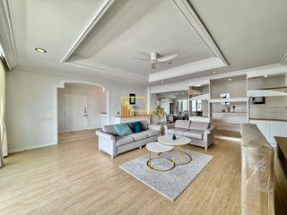 Apartment zur Miete mit 3 Zimmer in Watthana, Bangkok