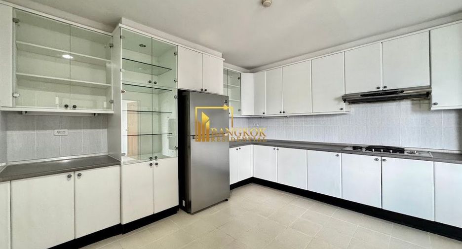Apartamento en alquiler de 3 habitaciones en Watthana, Bangkok