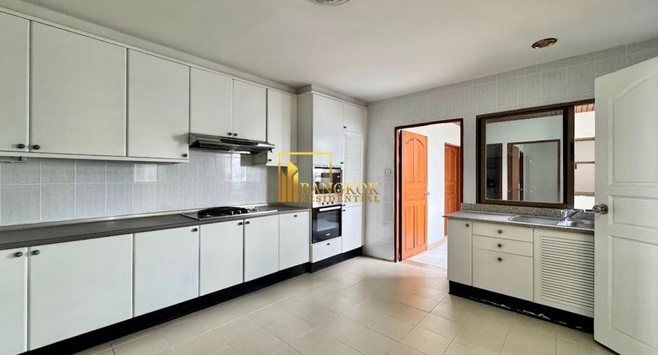 Apartamento en alquiler de 3 habitaciones en Watthana, Bangkok