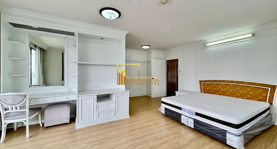 Apartamento en alquiler de 3 habitaciones en Watthana, Bangkok
