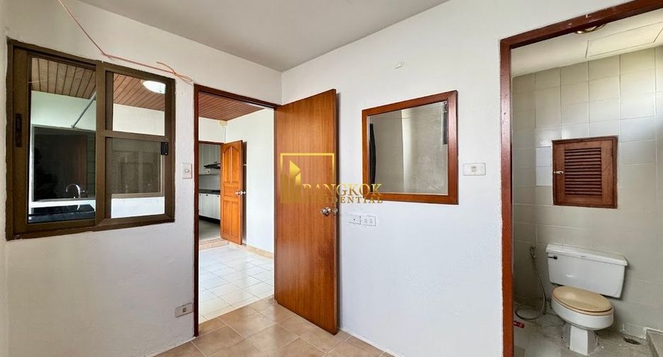 Apartamento en alquiler de 3 habitaciones en Watthana, Bangkok