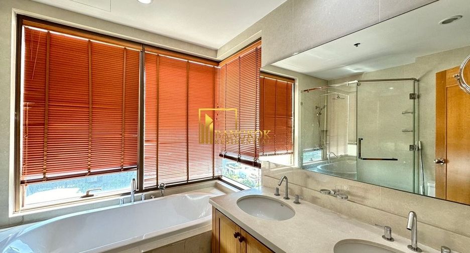 Condo en alquiler de 2 habitaciones en Khlong Toei, Bangkok