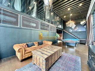 Condo en alquiler de 3 habitaciones en Khlong Toei, Bangkok
