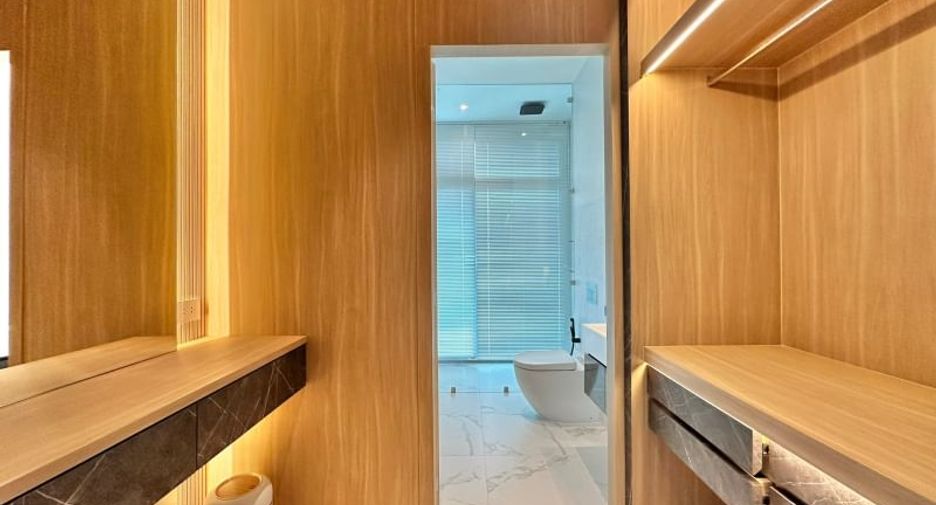 For rent and for sale 2 bedrooms condo 