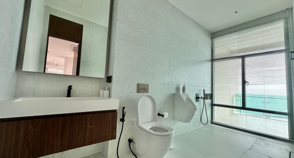 For rent and for sale 2 bedrooms condo 