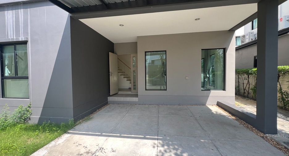 For sale 4 bedrooms house in Prawet, Bangkok