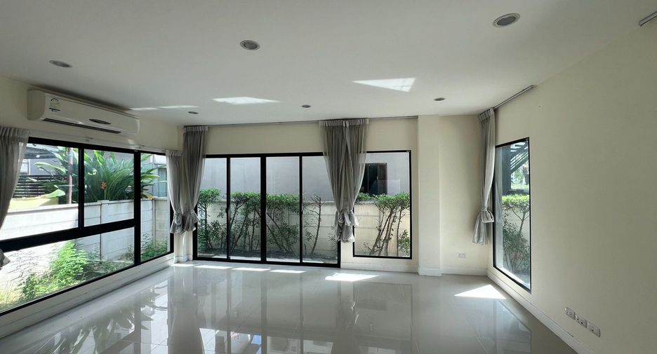 For sale 4 bedrooms house in Prawet, Bangkok