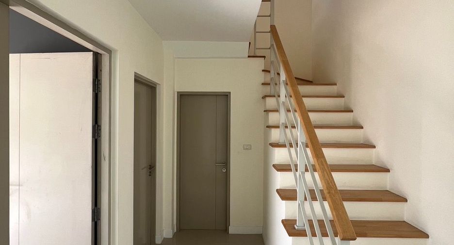 For sale 4 bedrooms house in Prawet, Bangkok