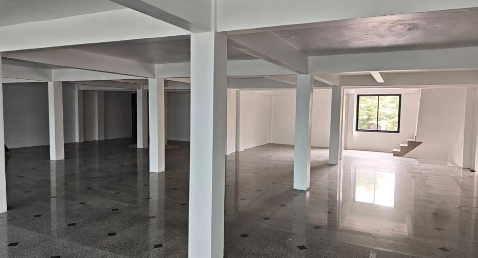 For sale retail Space in Bangkok Yai, Bangkok