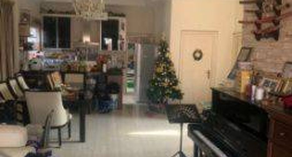 For sale 6 bedrooms house in Watthana, Bangkok