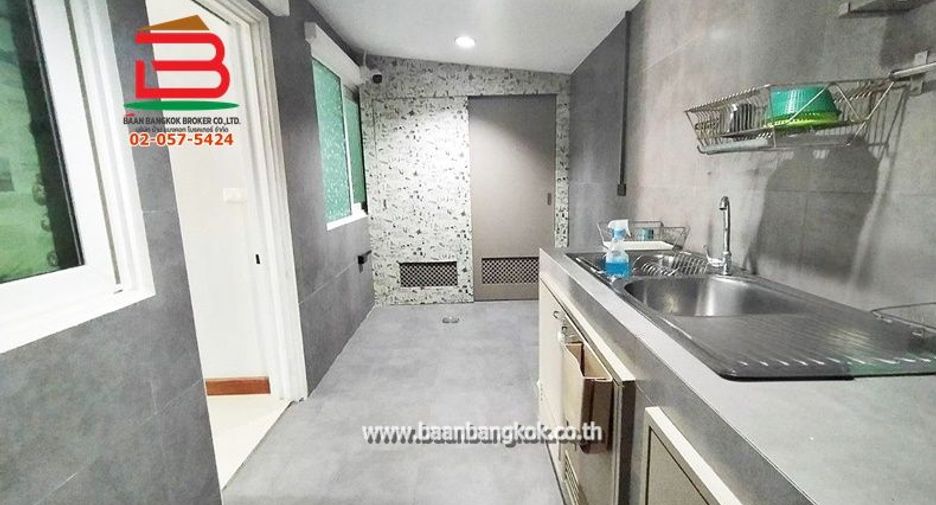 Casa adosada en venta de 4 habitaciones en Sai Mai, Bangkok