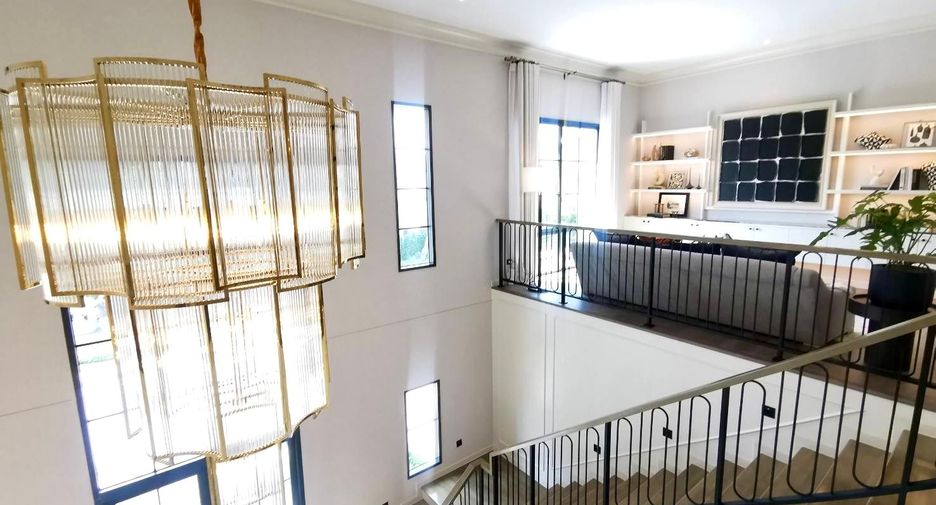 For sale 5 bedrooms house in Bang Phli, Samut Prakan