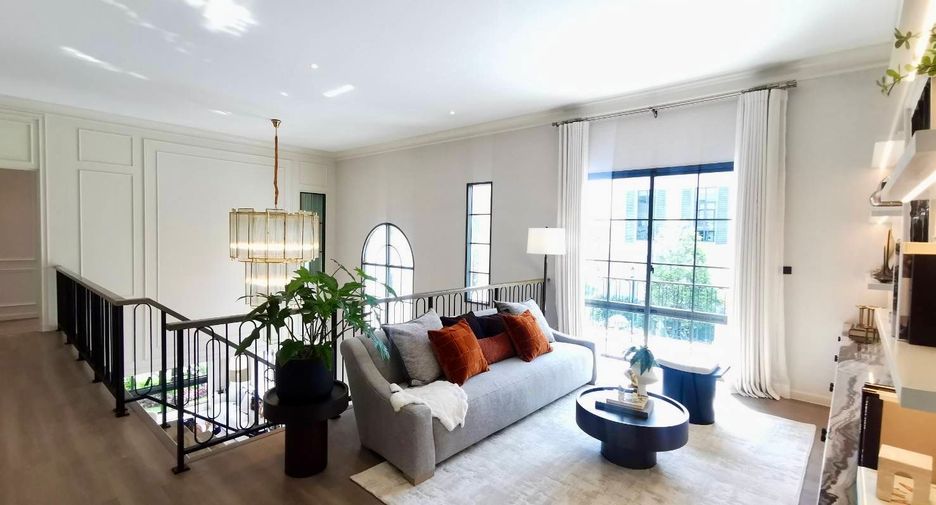For sale 5 bedrooms house in Bang Phli, Samut Prakan