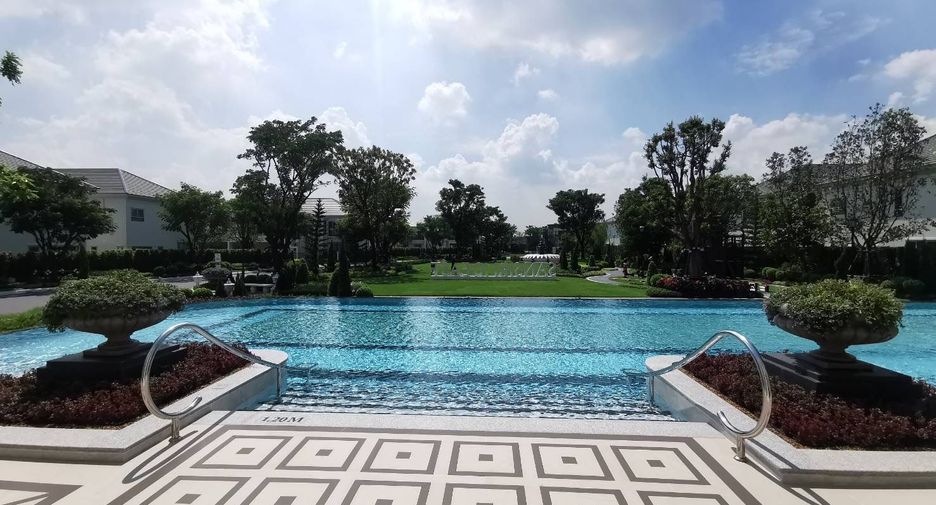 For sale 5 bedrooms house in Bang Phli, Samut Prakan