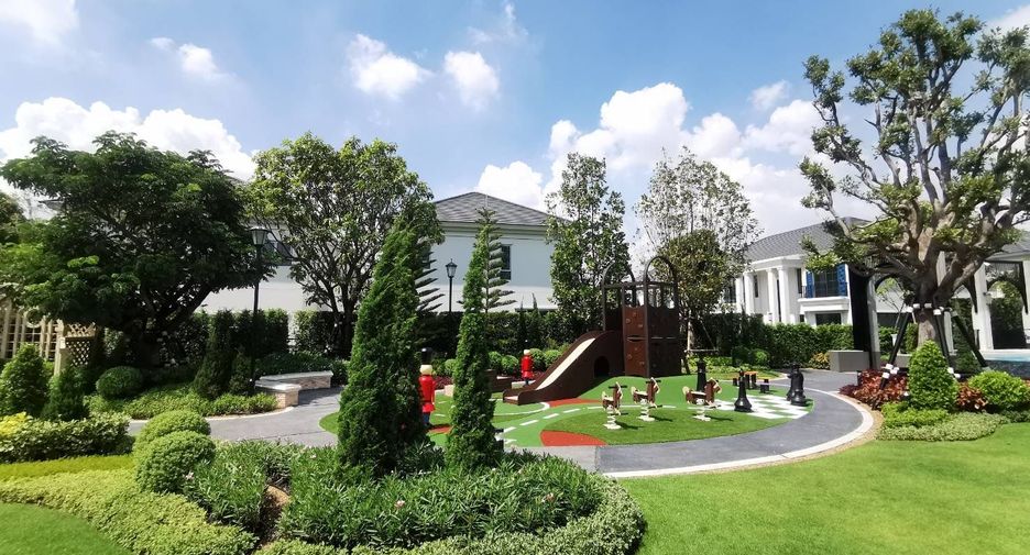 For sale 5 bedrooms house in Bang Phli, Samut Prakan