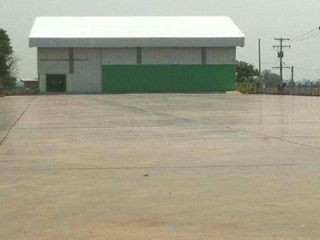 For rent and for sale 2 bed warehouse in Hankha, Chainat