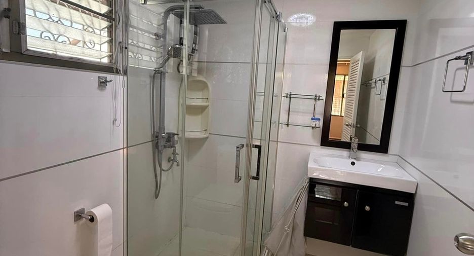 Haus zur Miete mit 2 Zimmer in Wang Thonglang, Bangkok