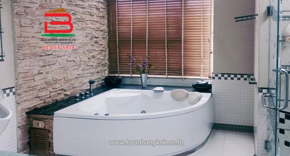 For sale 4 bed house in Lam Luk Ka, Pathum Thani