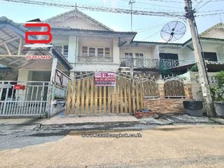 For sale 3 Beds townhouse in Nakhon Chai Si, Nakhon Pathom