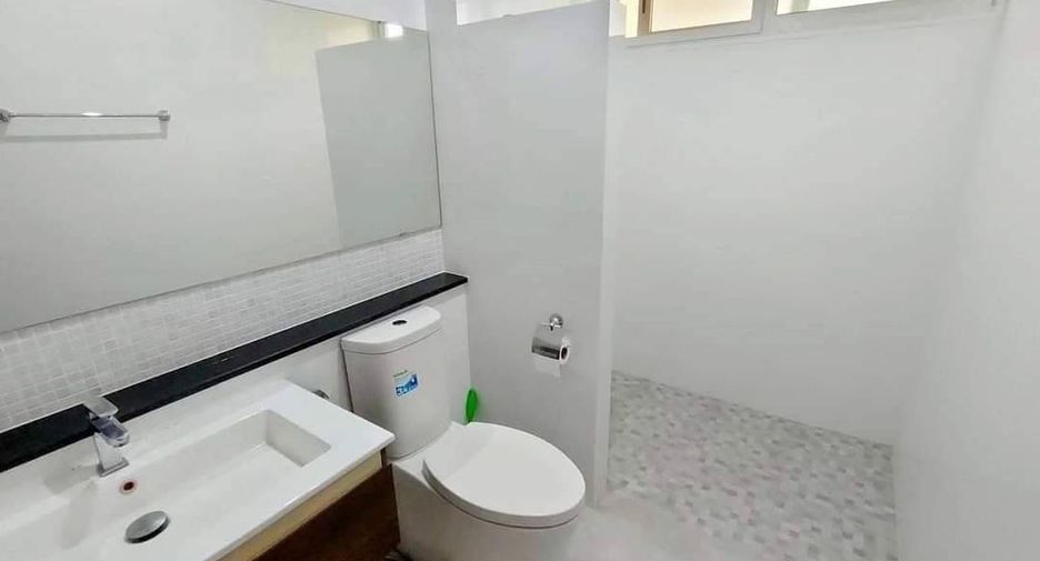 For rent and for sale 4 bedrooms house in Mueang Chiang Mai, Chiang Mai