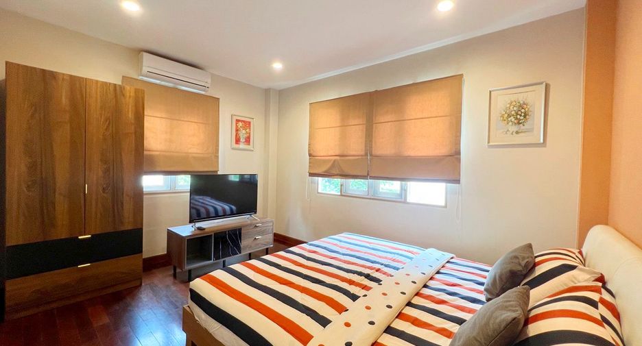 For rent 3 bedrooms house in Mueang Chiang Mai, Chiang Mai
