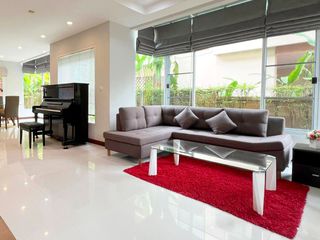 For rent 3 bedrooms house in Mueang Chiang Mai, Chiang Mai