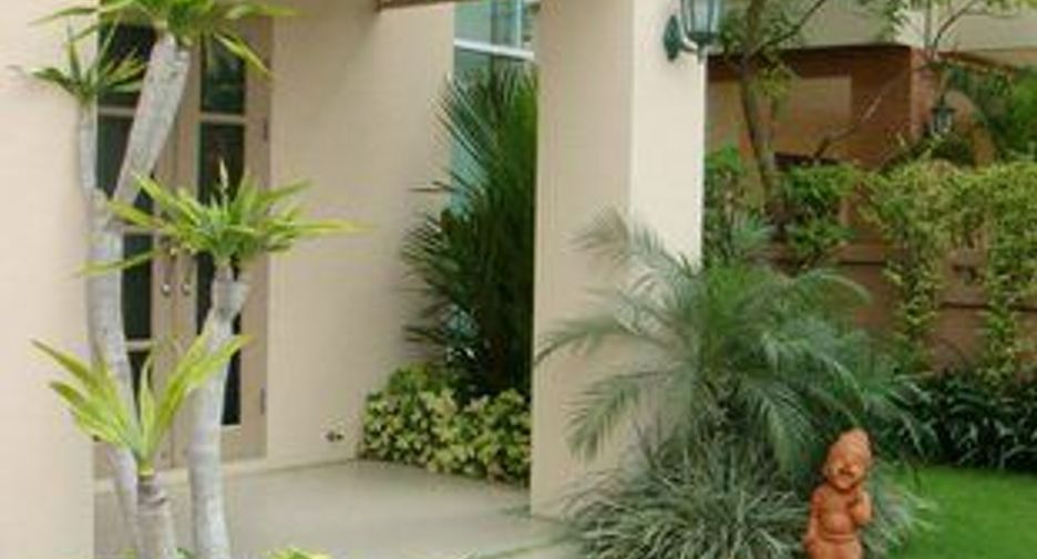 For rent 3 bedrooms house in Mueang Chiang Mai, Chiang Mai