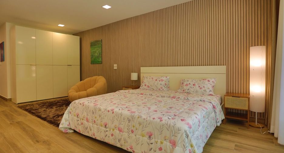 For sale 6 bed house in Bang Lamung, Chonburi