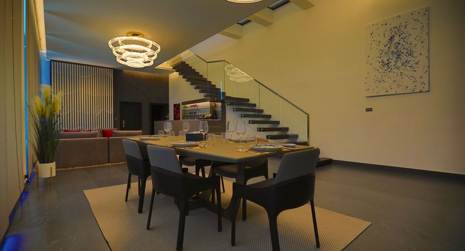 For sale 6 bed house in Bang Lamung, Chonburi
