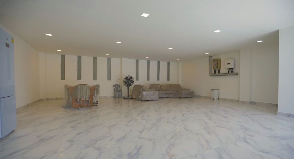 For sale 6 bed house in Bang Lamung, Chonburi