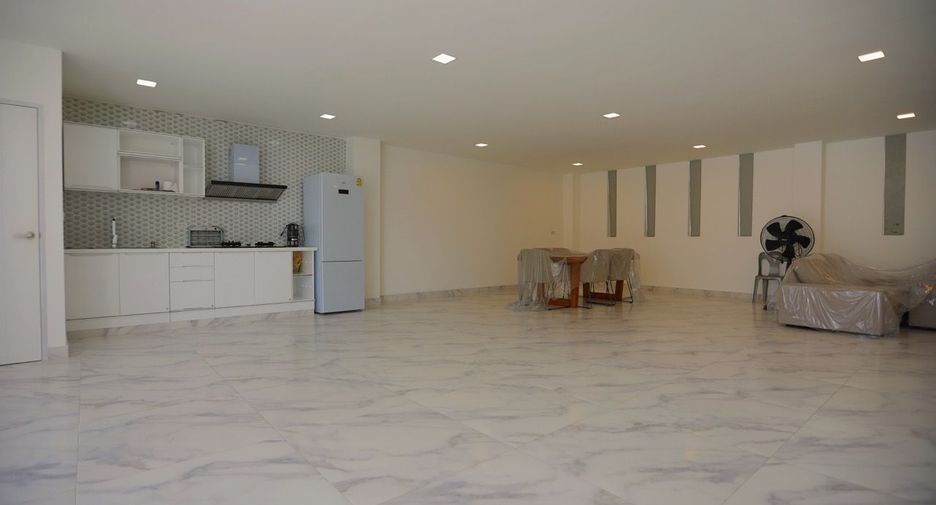 For sale 6 bed house in Bang Lamung, Chonburi
